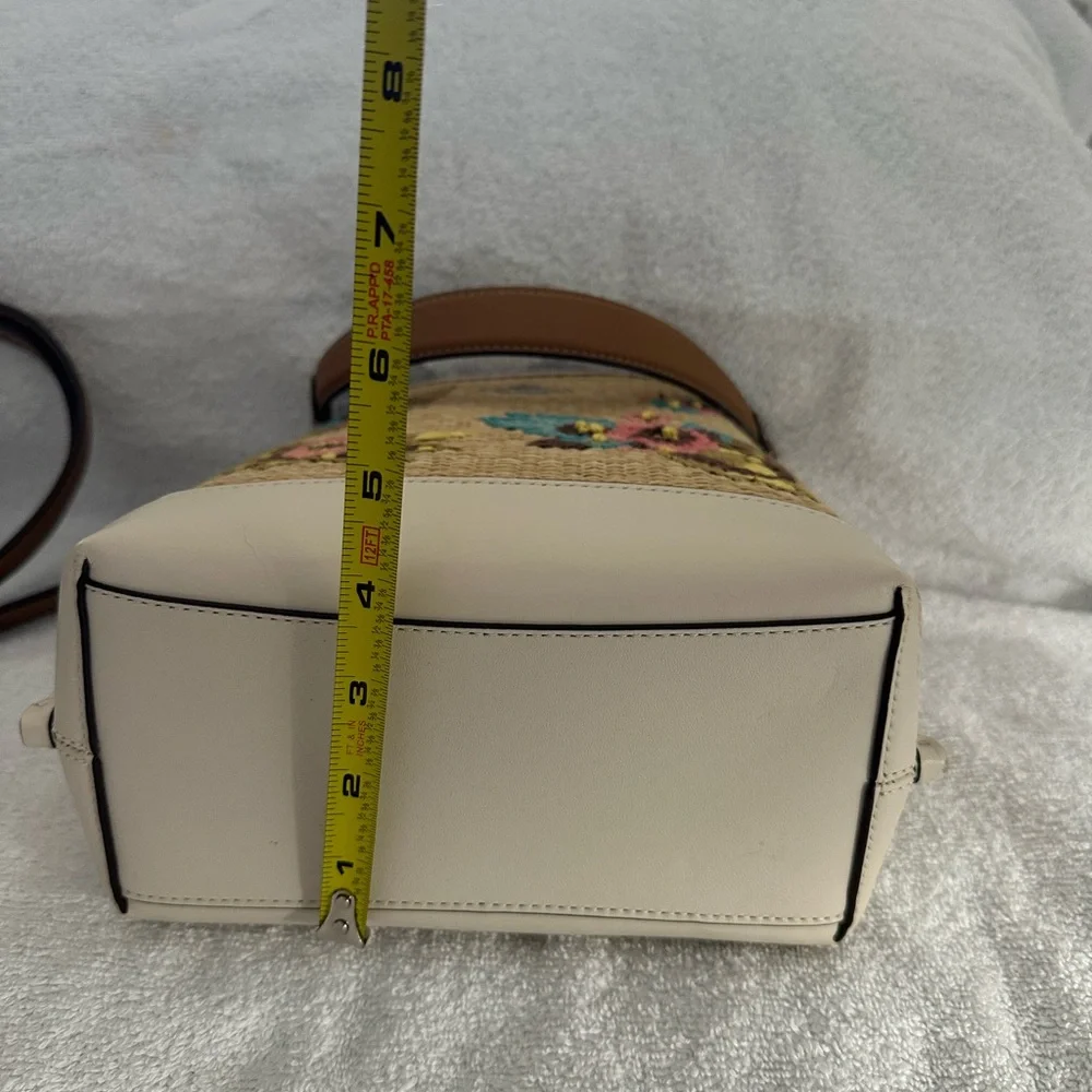 Coach Tan Woven Bag with Floral Embroidery - Picture 4 of 7